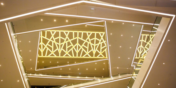 Reformas Integrales de Tiendas y Locales  Comerciales l' Aleixar · Diseño e Instalación de Iluminación LED Eficiente