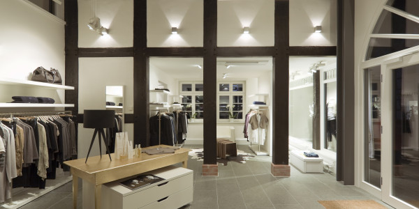 Reformas Integrales de Tiendas y Locales  Comerciales l' Aleixar · Diseño y Planificación de Espacios Comerciales